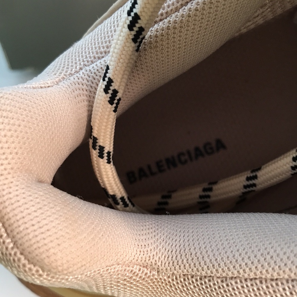 New Authentic Balenciaga Triple S Clear Sole Sneakers – Iconic Luxe Streetwear👟 - Picture 16 of 17